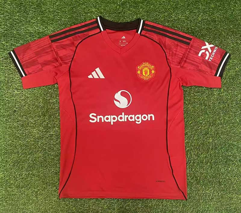 Manchester United 25/26 - Local - Fan