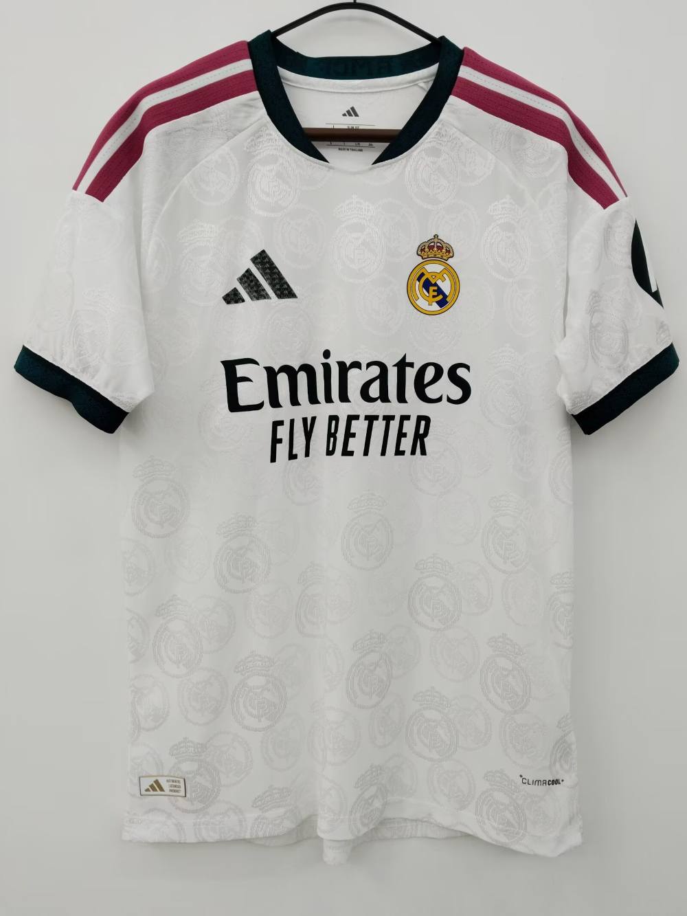 Real Madrid 25/26 - Edición Especial - Fan
