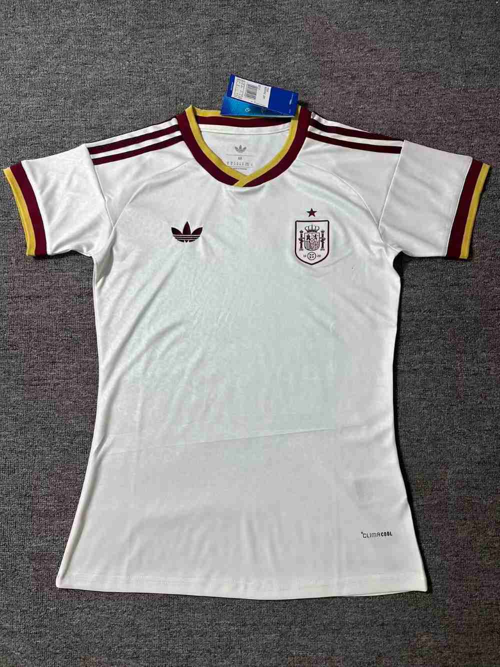 España 2026 - Visita - Fan - Mujer