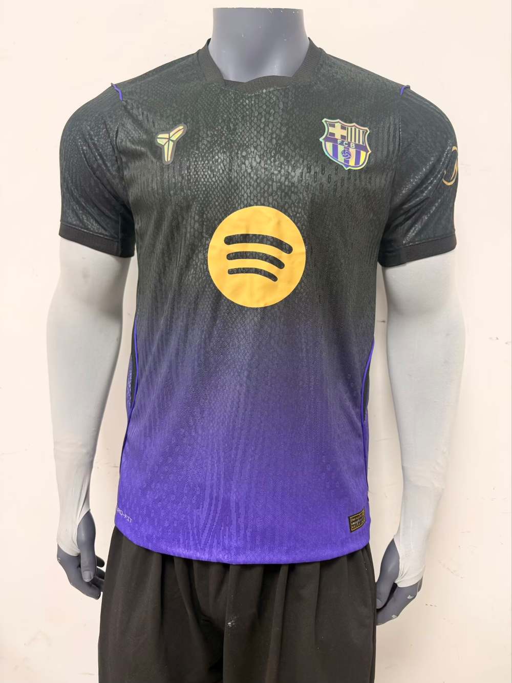 Barcelona 26/27 - Visita - Jugador