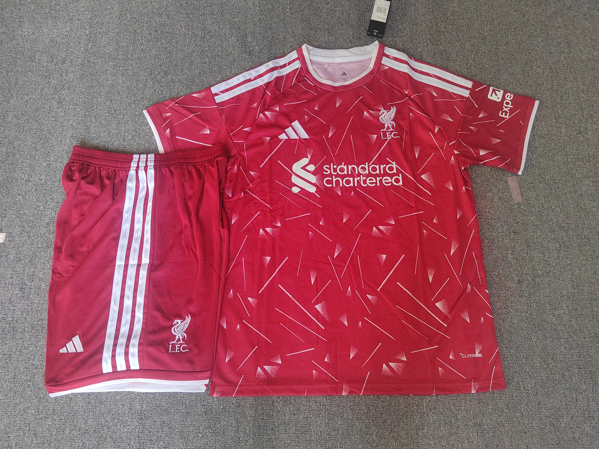 Liverpool - Local - Uniforme