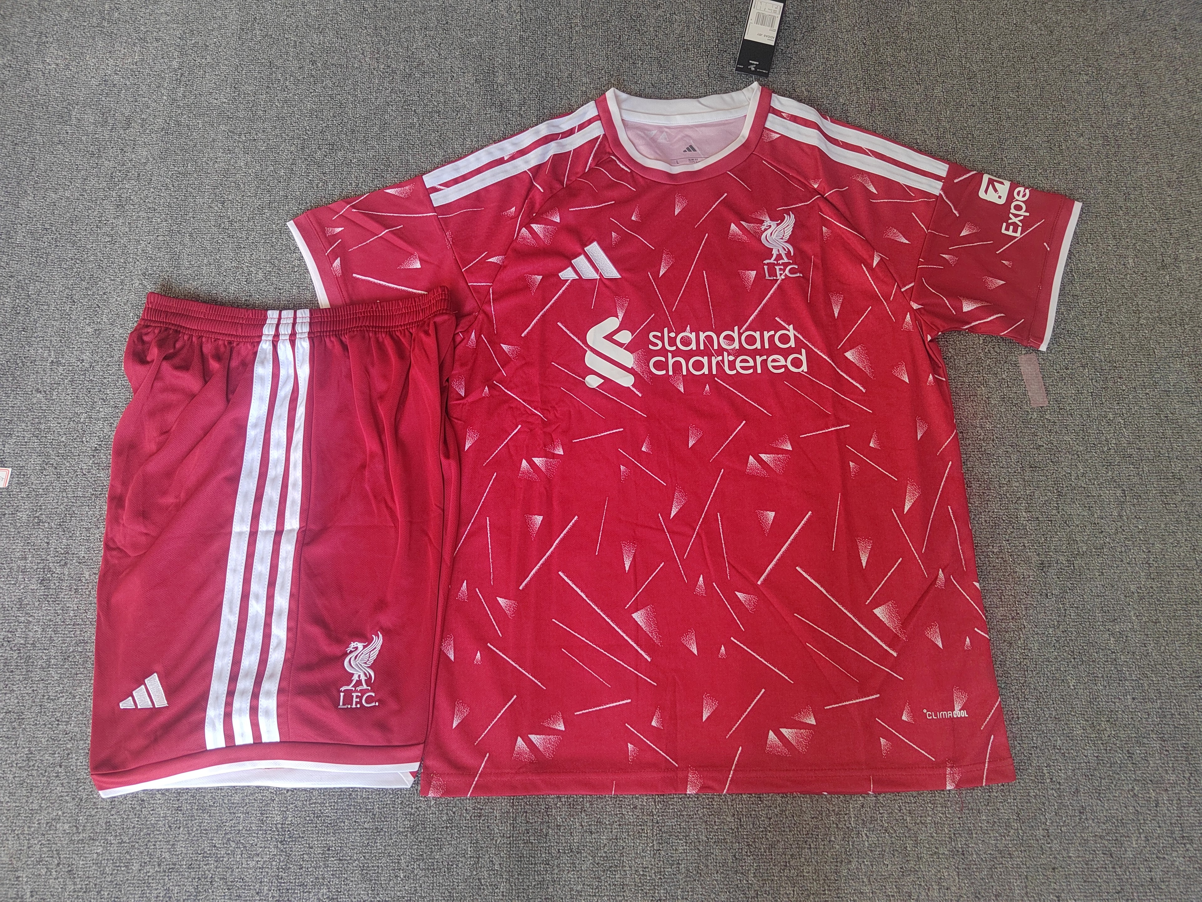 Liverpool - Local - Uniforme