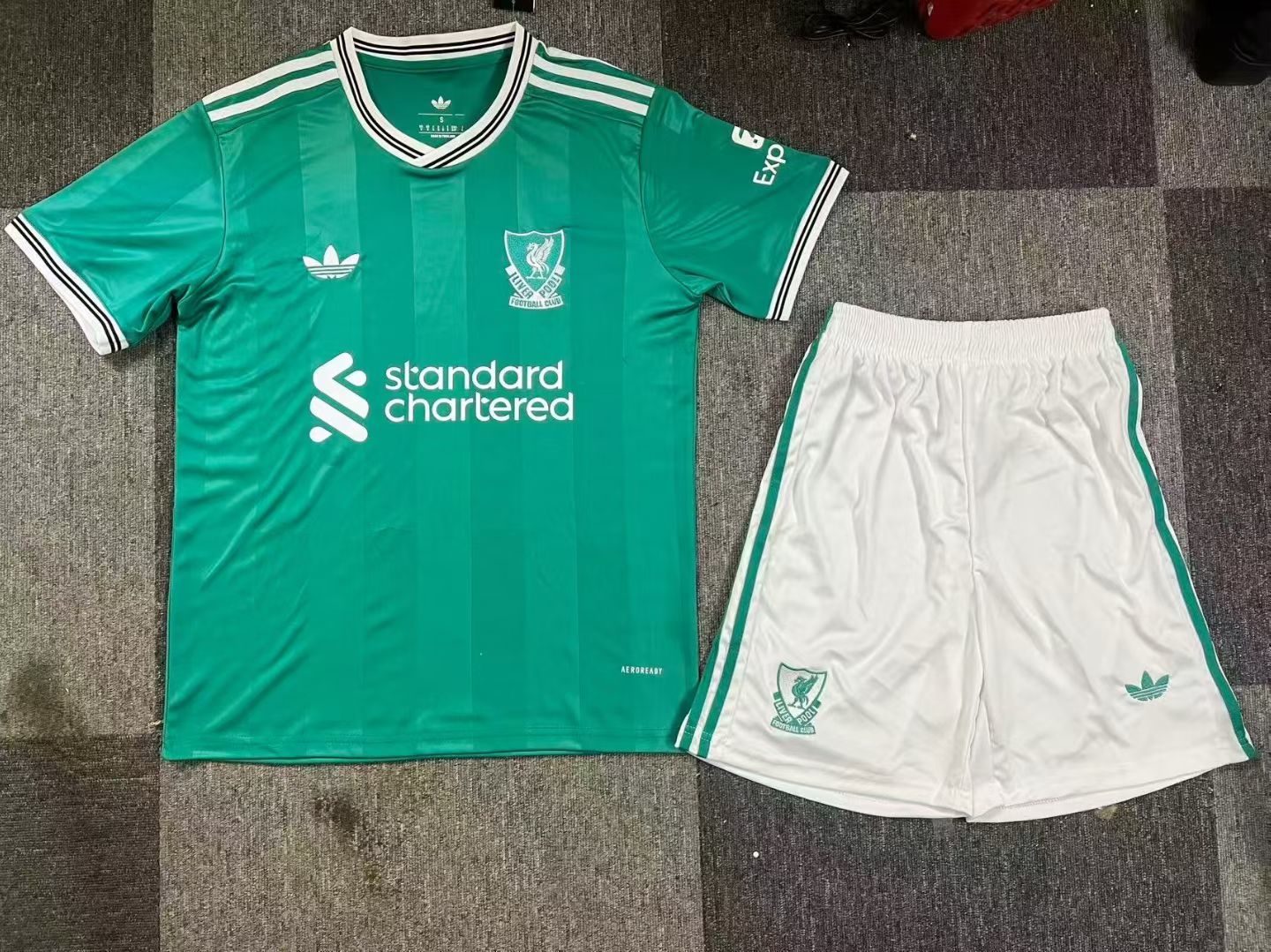 Liverpool Tercero Short Blanco - Uniforme