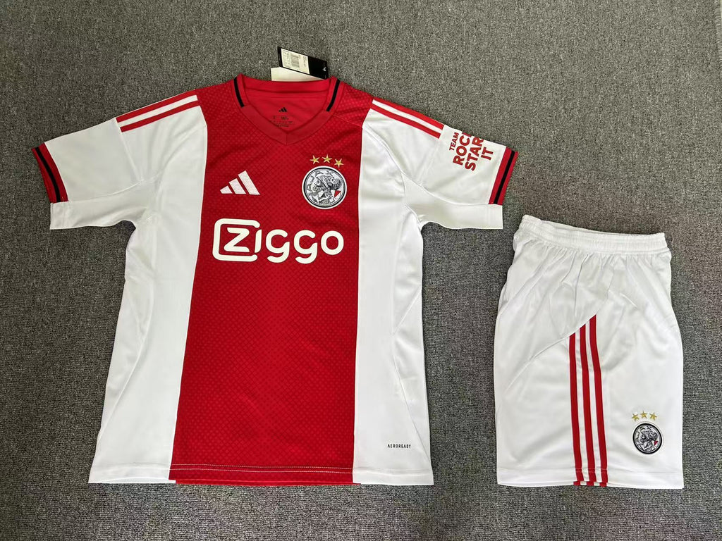 Ajax - Local - Uniforme