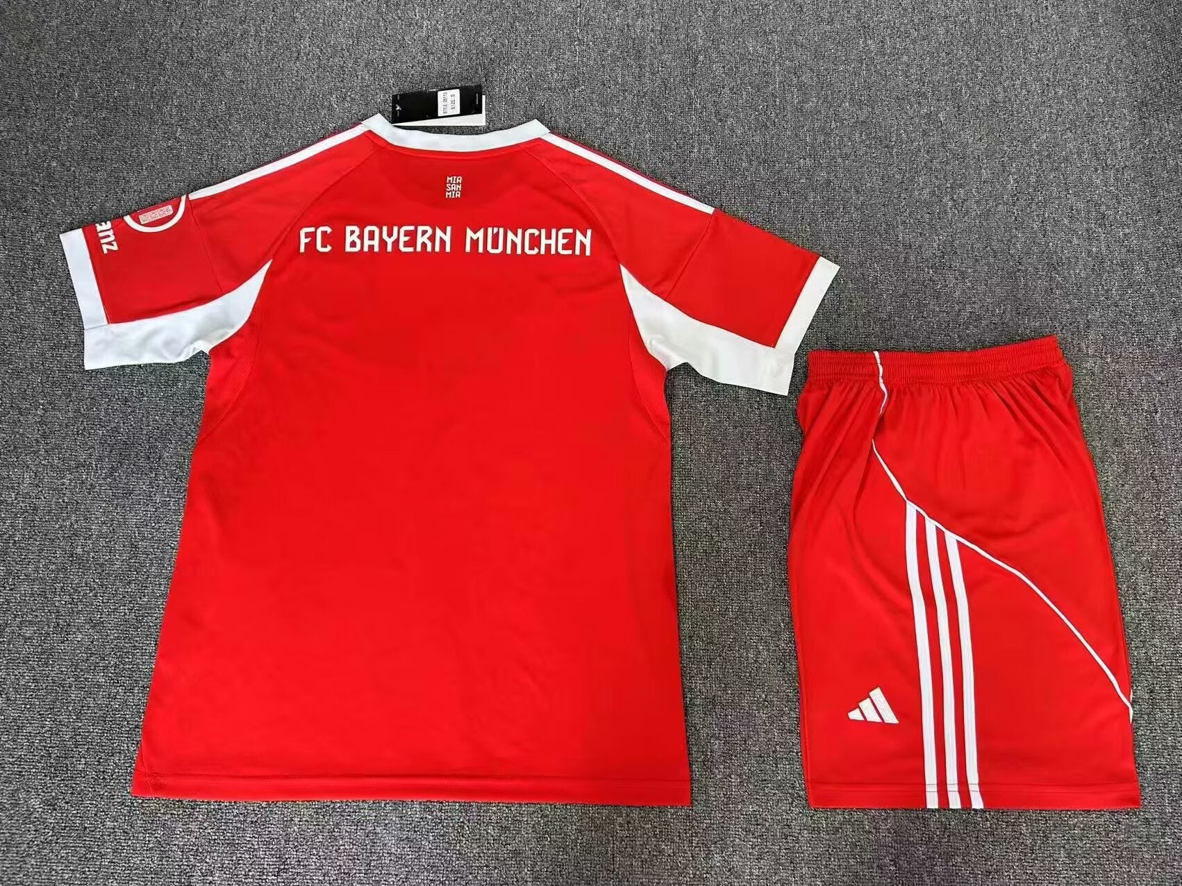 Bayern - Local - Uniforme