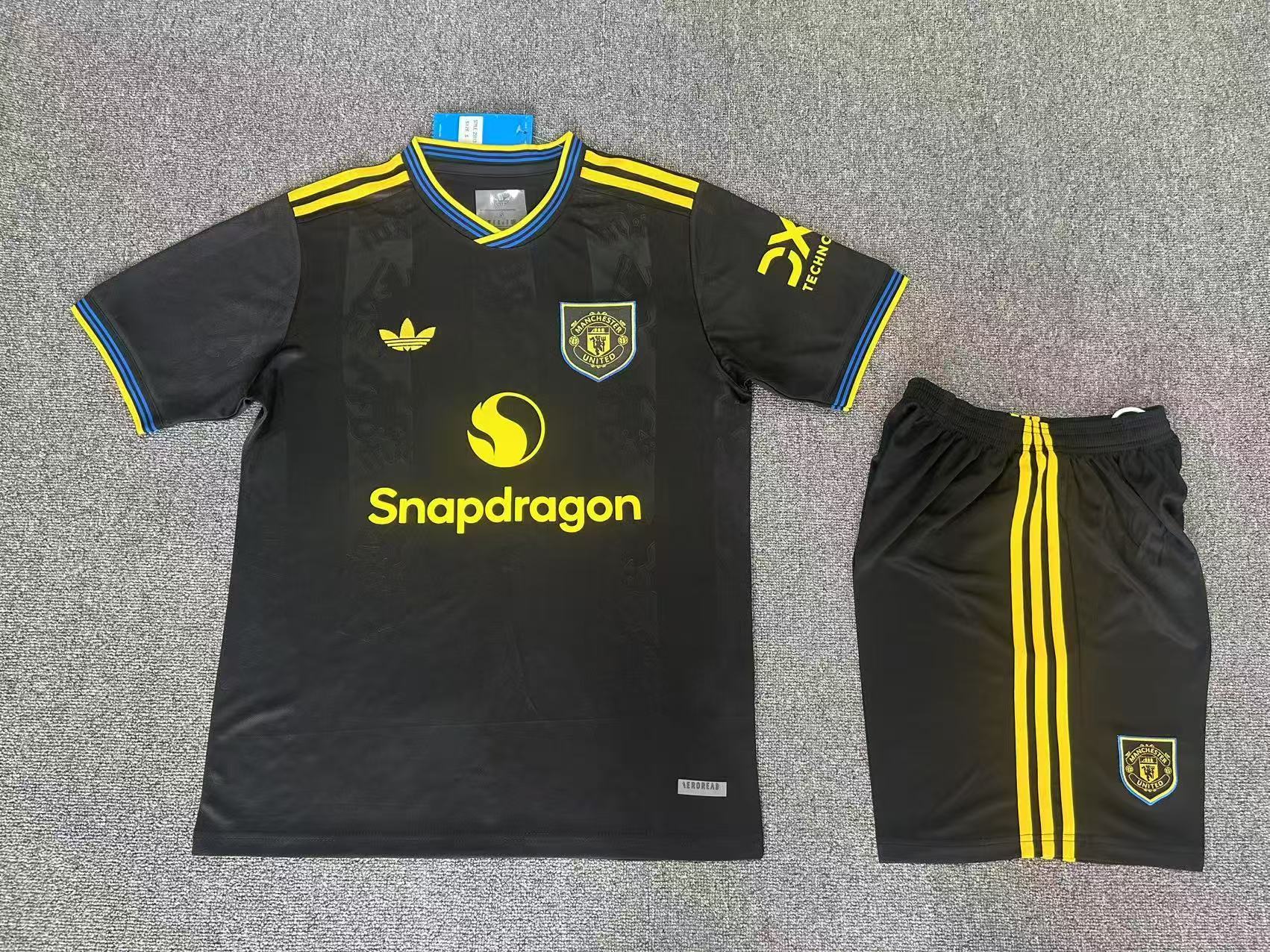 Manchester United - Tercero - Uniforme