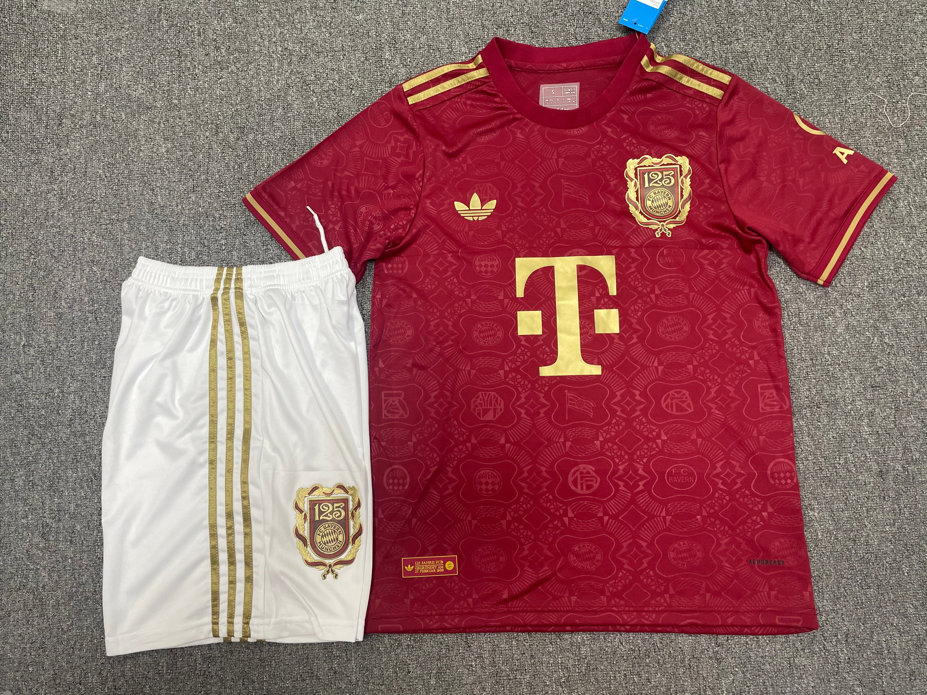 Bayern 125 Aniversario - Uniforme