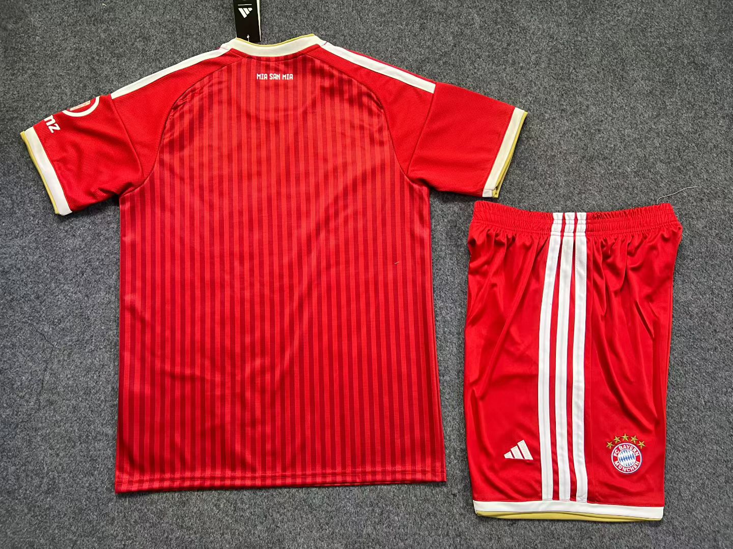 Bayern 26/27 - Local - Uniforme