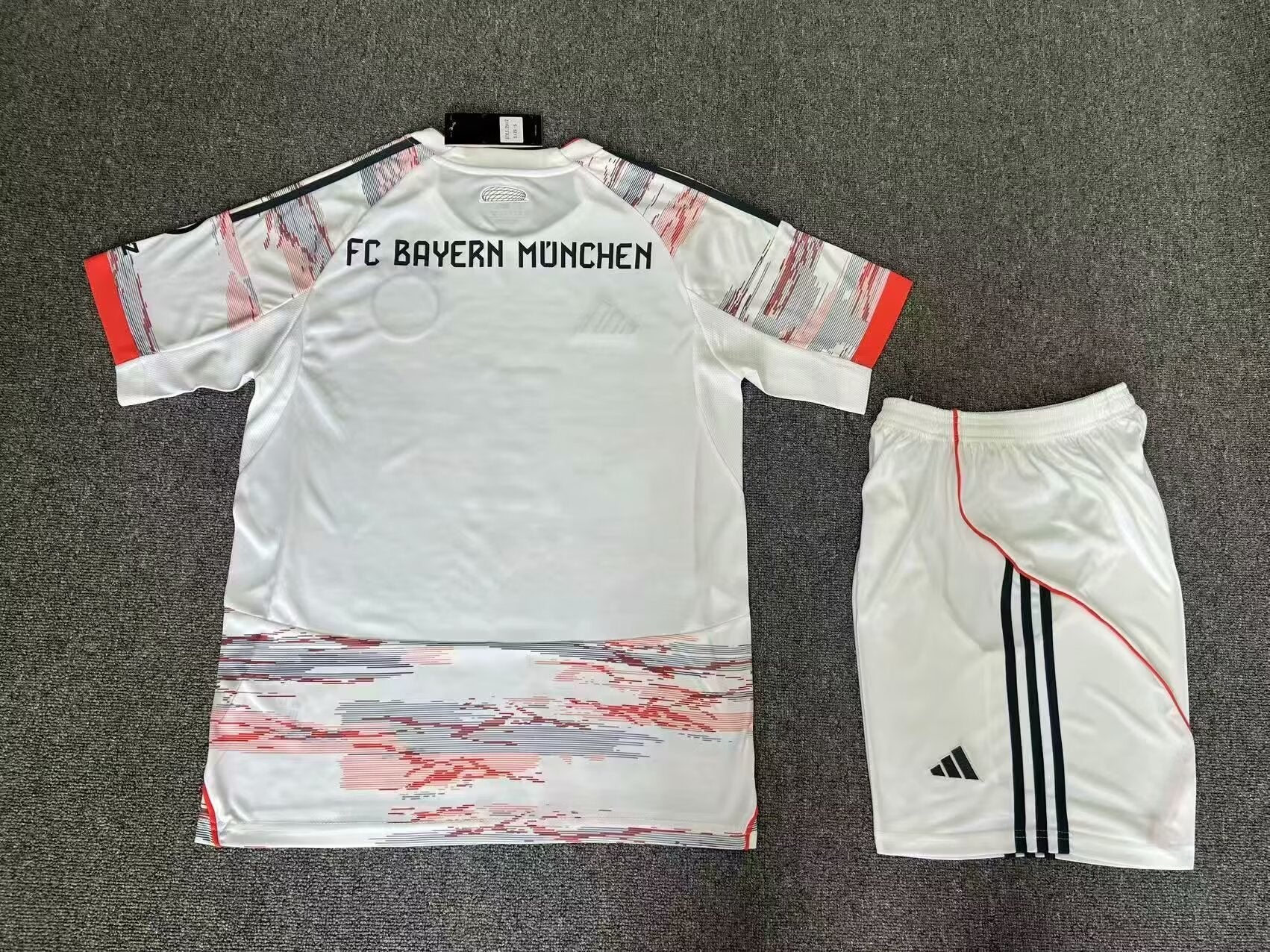 Bayern - Visita - Uniforme