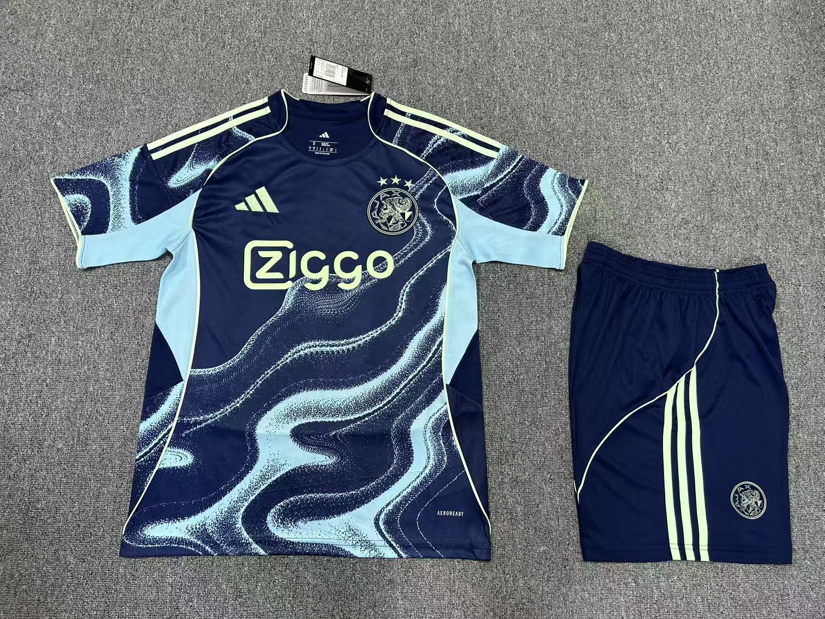 Ajax - Visita - Uniforme