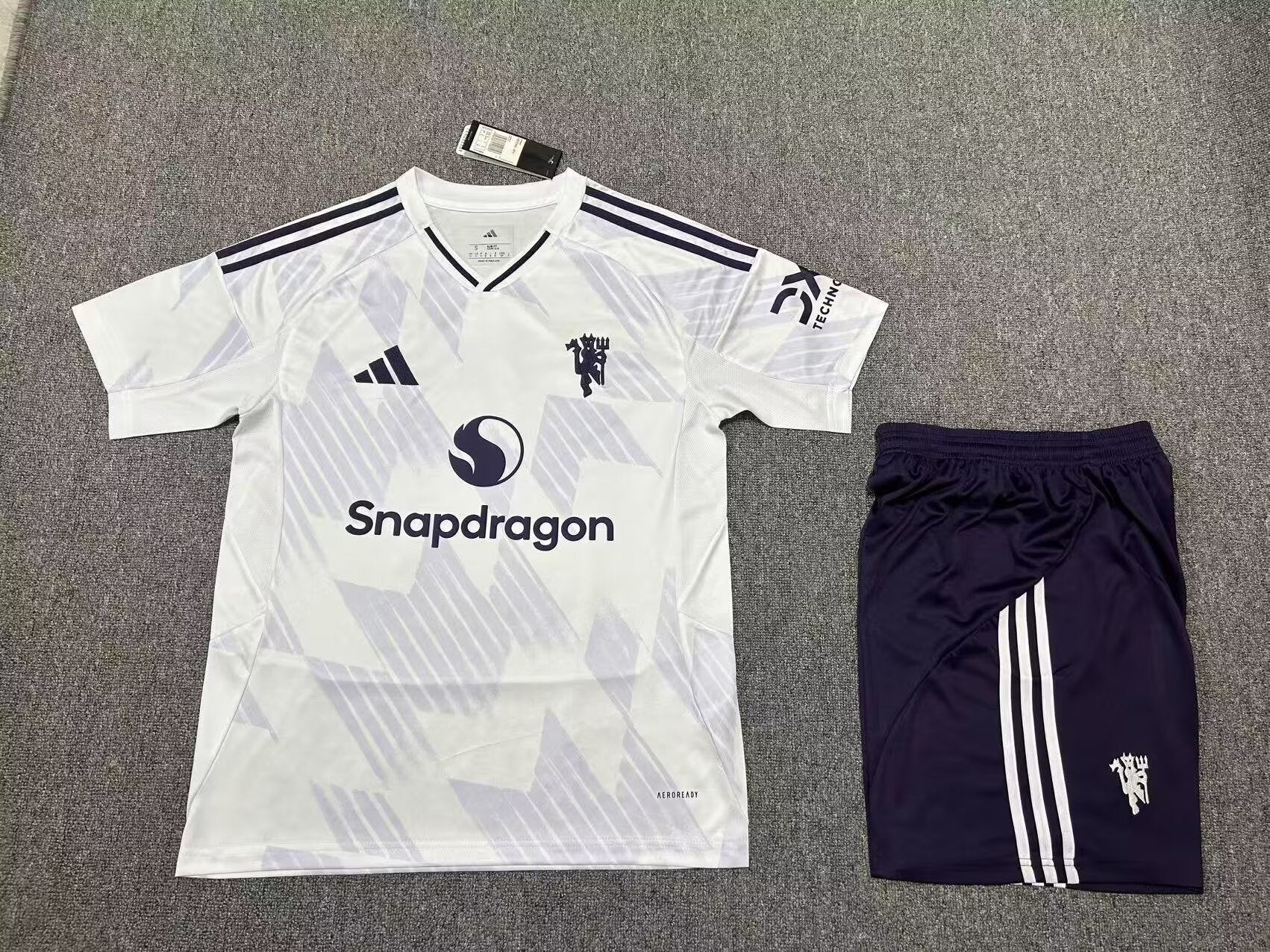 Manchester United - Visita - Uniforme