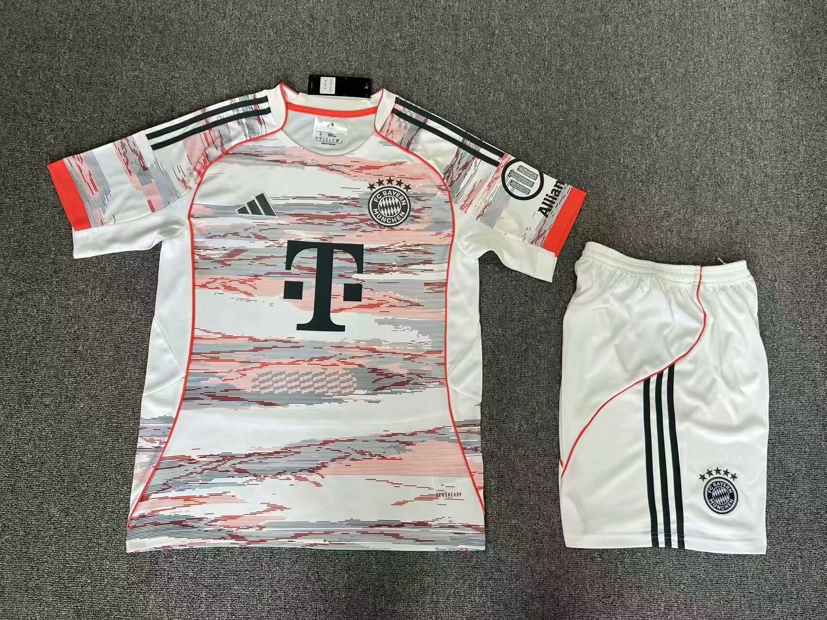 Bayern - Visita - Uniforme