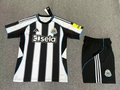 New Castle 25/26 - Uniforme
