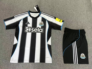 New Castle 25/26 - Uniforme